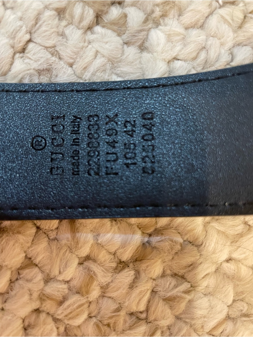 Gucci Black Leather Belt with Gold Double G Logo - Picture 6 of 6
